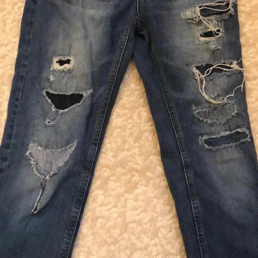 Boys Guess Jeans - Picture 2 of 9